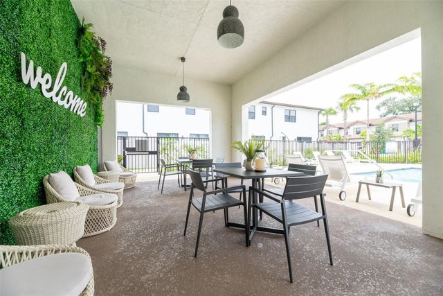 711 DEL VISTA RD, Pompano Beach, FL 33069