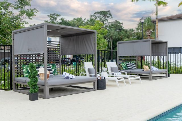 711 DEL VISTA RD, Pompano Beach, FL 33069