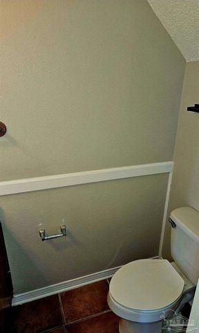 7250 Hilburn Rd 4A, Pensacola, FL 32504