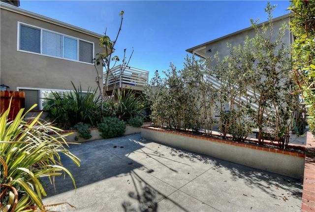 445 BENT Street, Laguna Beach, CA 92651
