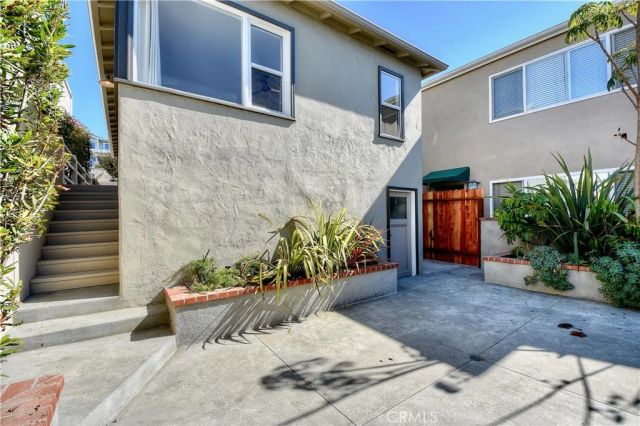 445 BENT Street, Laguna Beach, CA 92651