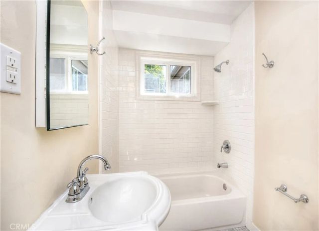 445 BENT Street, Laguna Beach, CA 92651