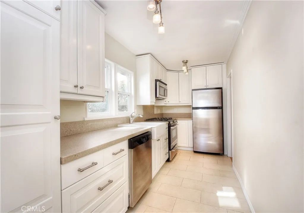 445 BENT Street, Laguna Beach, CA 92651