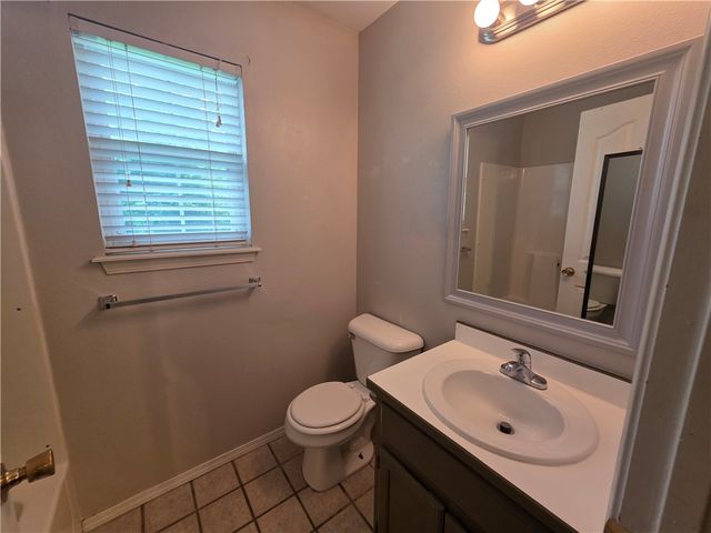 38 Burnett Circle, Bentonville, AR 72712
