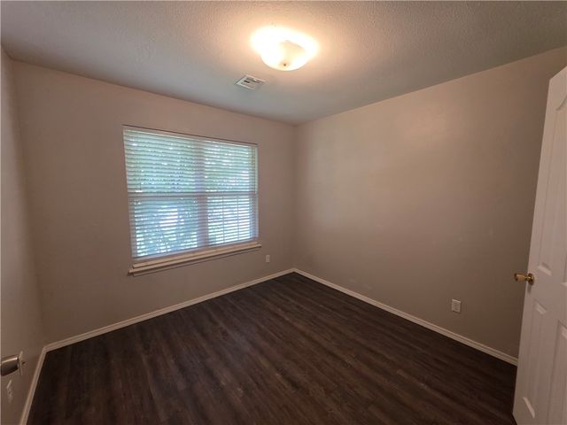 38 Burnett Circle, Bentonville, AR 72712