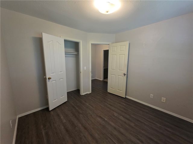 38 Burnett Circle, Bentonville, AR 72712