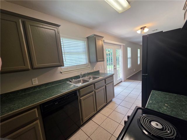 38 Burnett Circle, Bentonville, AR 72712