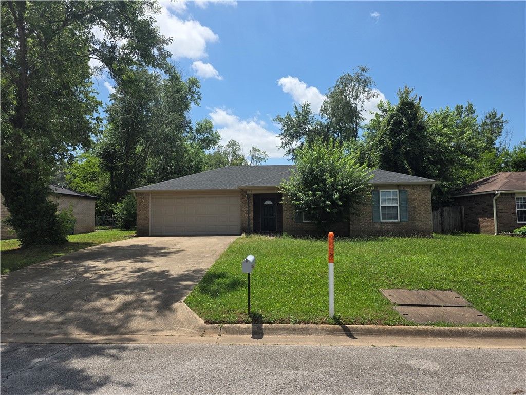 38 Burnett Circle, Bentonville, AR 72712