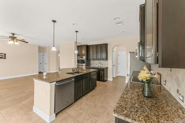 929 Resaca, Cibolo, TX 78108