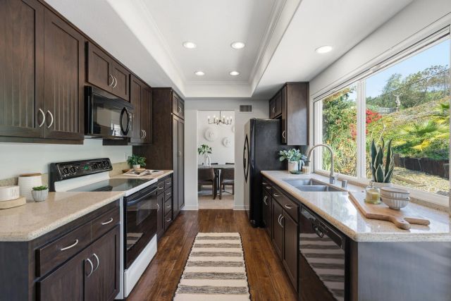 4676 Huggins, San Diego, CA 92122