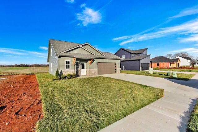 516 Ayden Ln, Clarksville, TN 37042