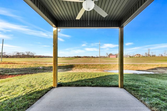 516 Ayden Ln, Clarksville, TN 37042