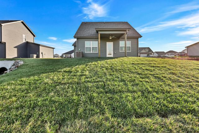 516 Ayden Ln, Clarksville, TN 37042