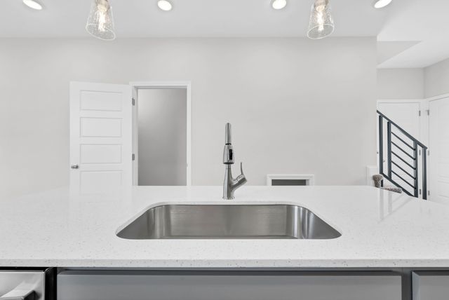 516 Ayden Ln, Clarksville, TN 37042