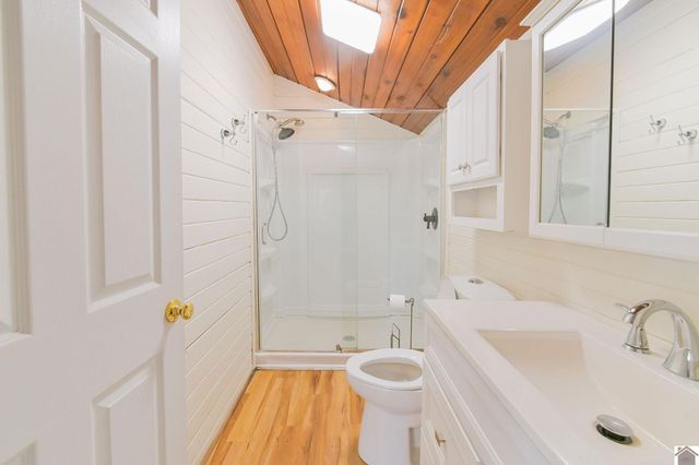 333 Serenity Shores Road, Benton, KY 42025