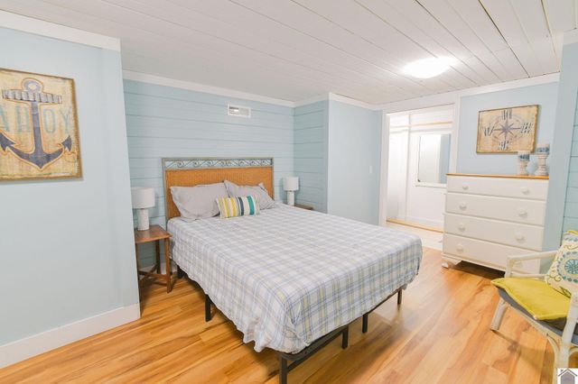 333 Serenity Shores Road, Benton, KY 42025