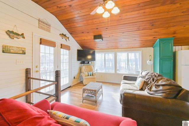 333 Serenity Shores Road, Benton, KY 42025