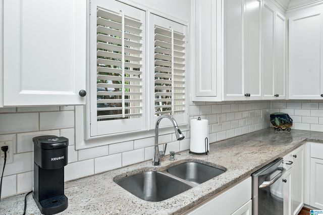 3149 WELLINGTON PARKWAY, Vestavia Hills, AL 35243