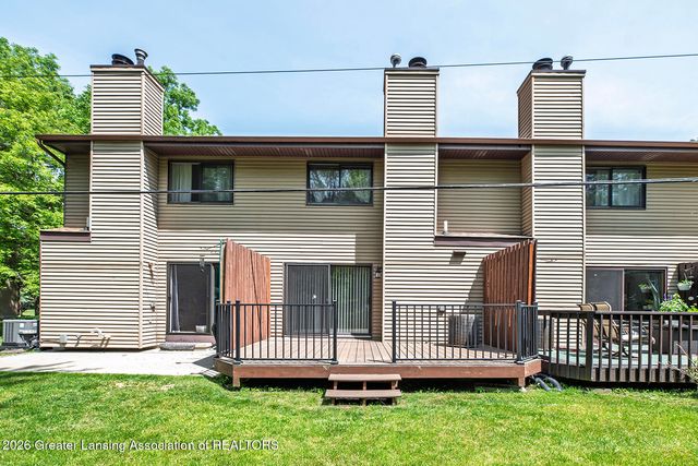 2020 Greenwich Court, Lansing, MI 48910