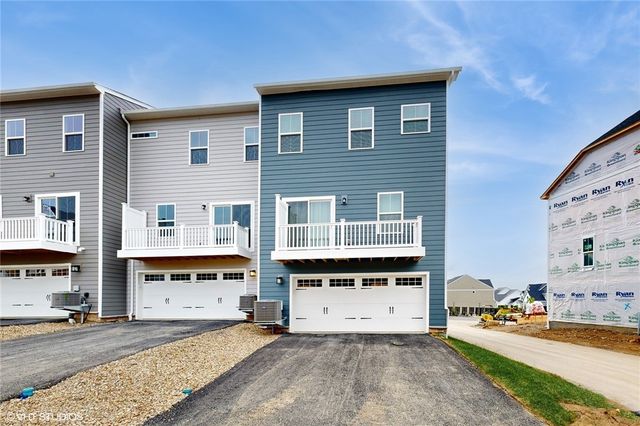 4908 Spruce Rd, Pine Twp, PA 15044