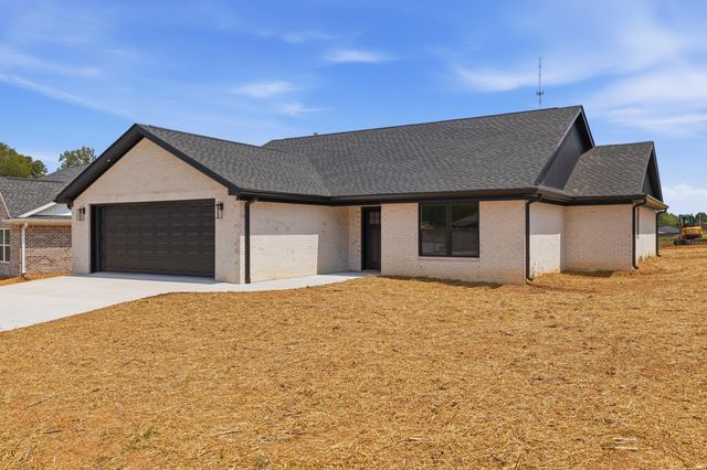 100 Clover Crescent, Paducah, KY 42003