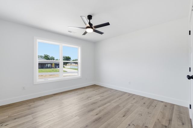 100 Clover Crescent, Paducah, KY 42003