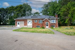 7 Pasadena Pkwy, Worcester, MA 01605