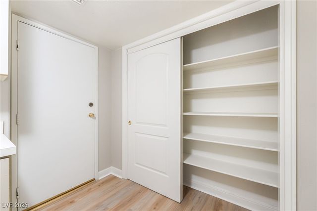 7629 Valley Green Drive 101, Las Vegas, NV 89149