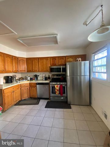 9601 E LIGHT DR E, Silver Spring, MD 20903