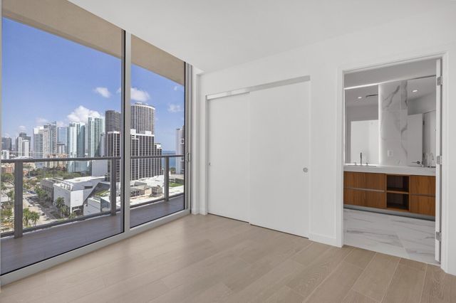 1400 Biscayne Boulevard 2007, Miami, FL 33132