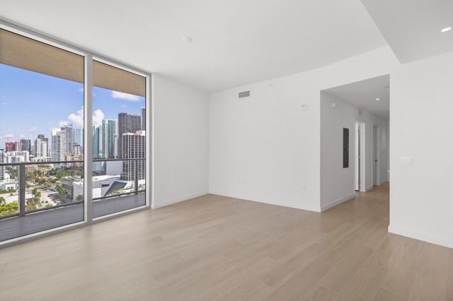 1400 Biscayne Boulevard 2007, Miami, FL 33132