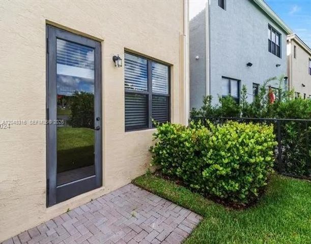 965 NE 193rd Terrace, Miami, FL 33179