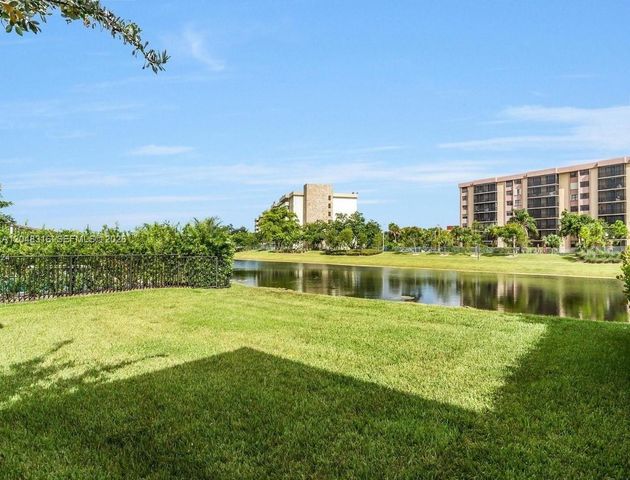 965 NE 193rd Terrace, Miami, FL 33179