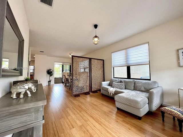965 NE 193rd Terrace, Miami, FL 33179