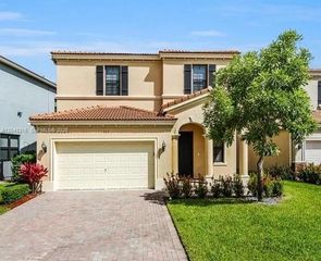 965 NE 193rd Terrace, Miami, FL 33179